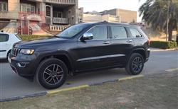 جیپ گراند شیرۆکی